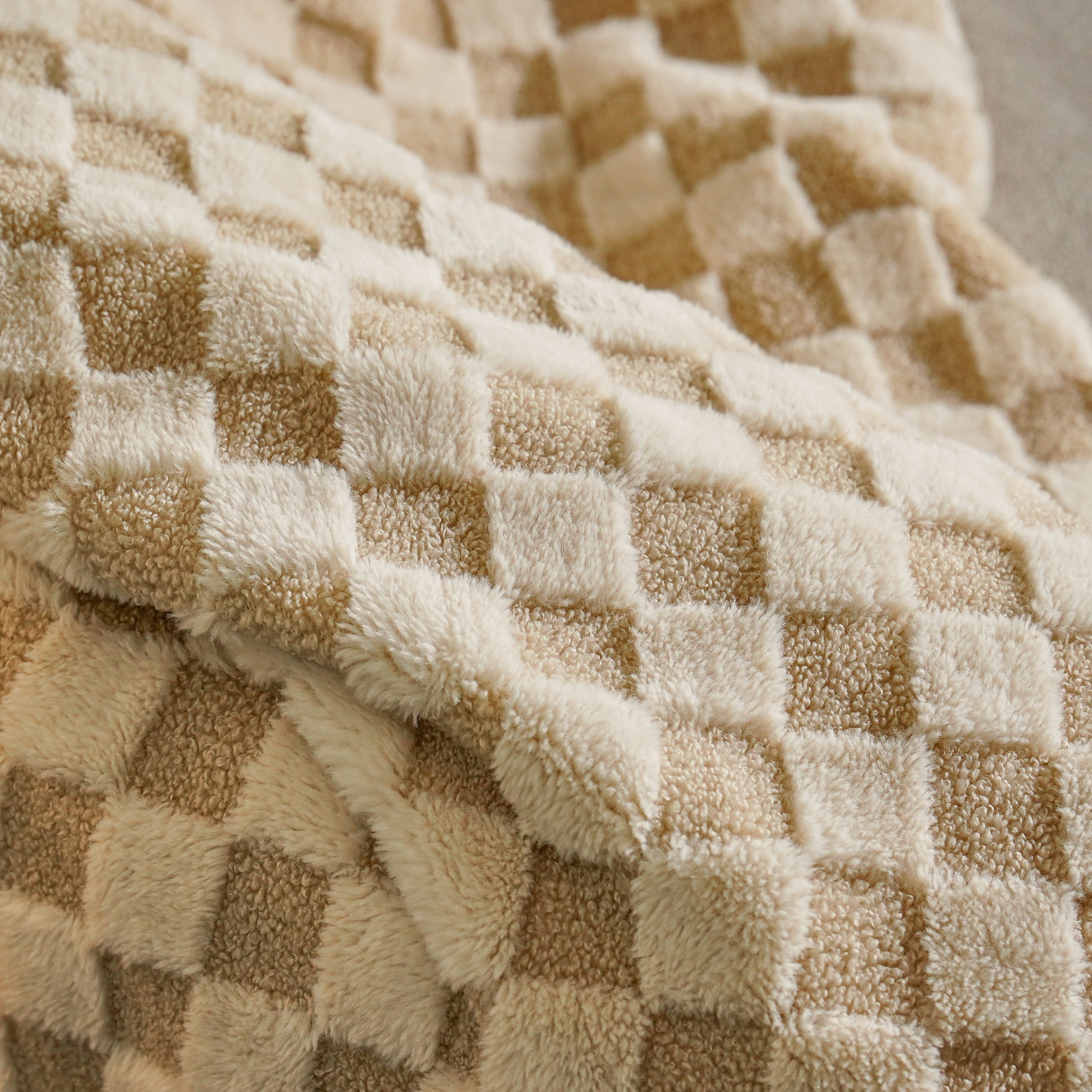 Luxury Checkered Boucle Throw