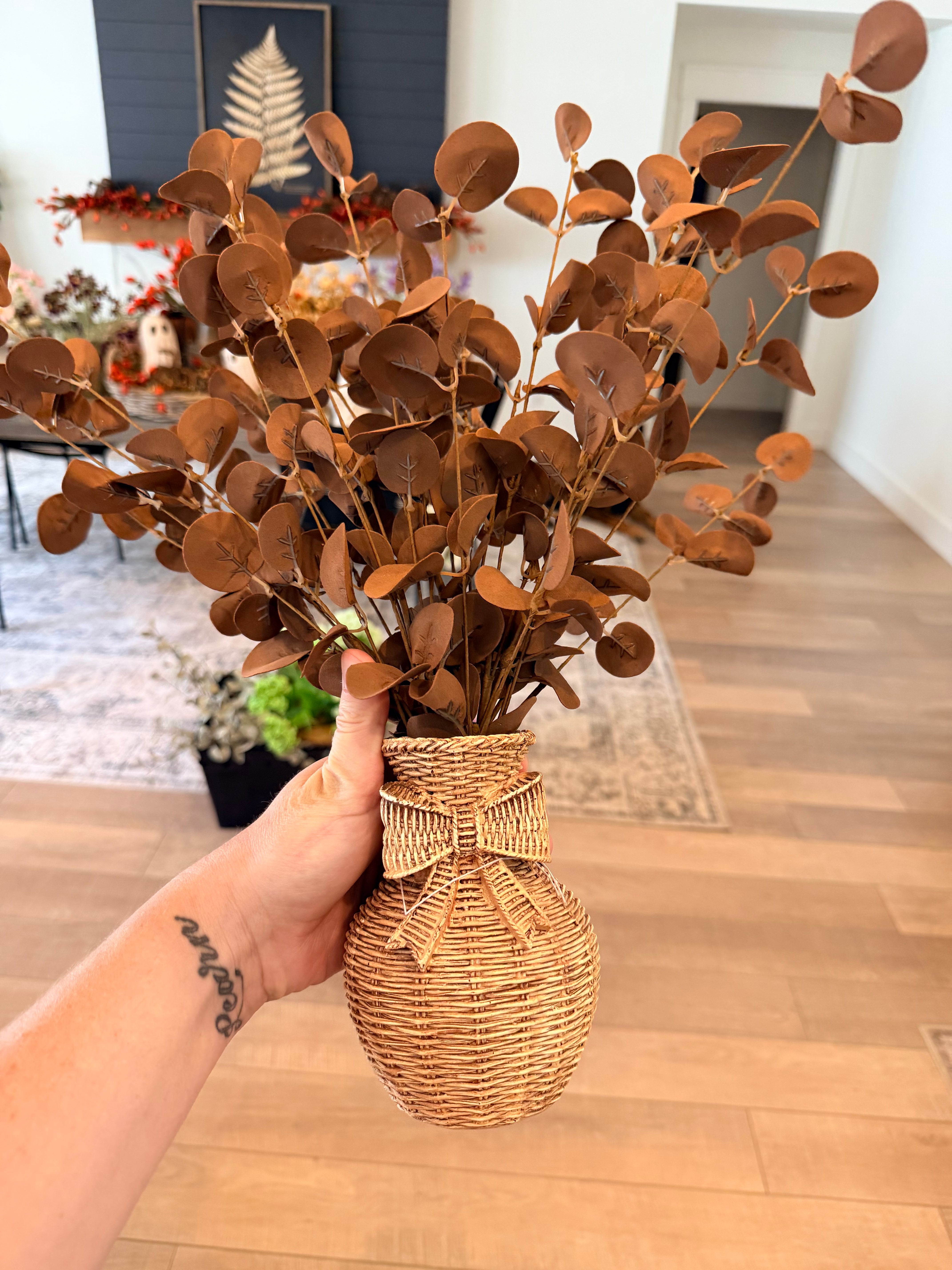 Mocha Eucalyptus Stem