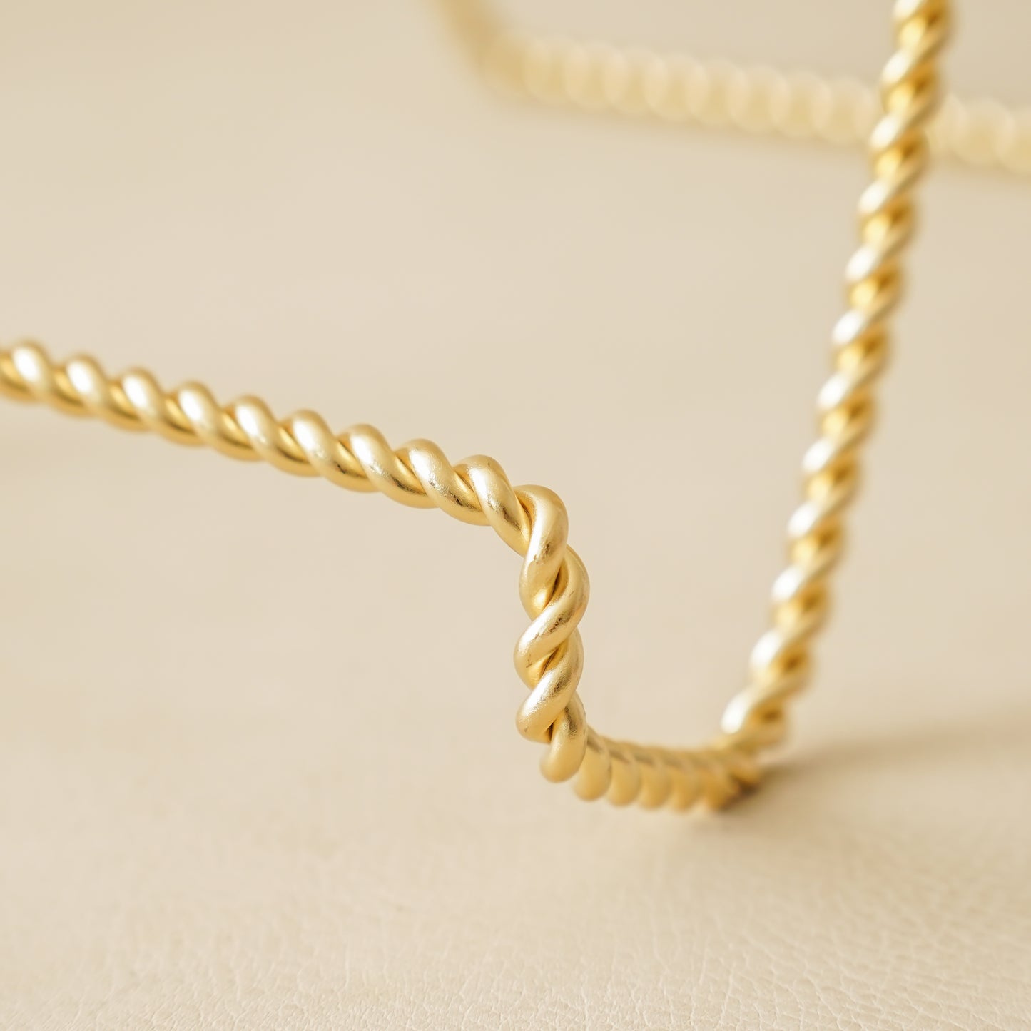 Gold Twisted Easel Stand | Small