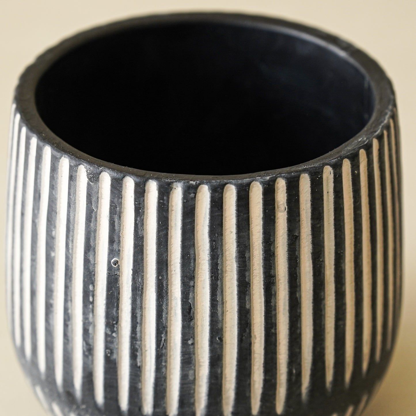 Charlotte Ribbed Planter