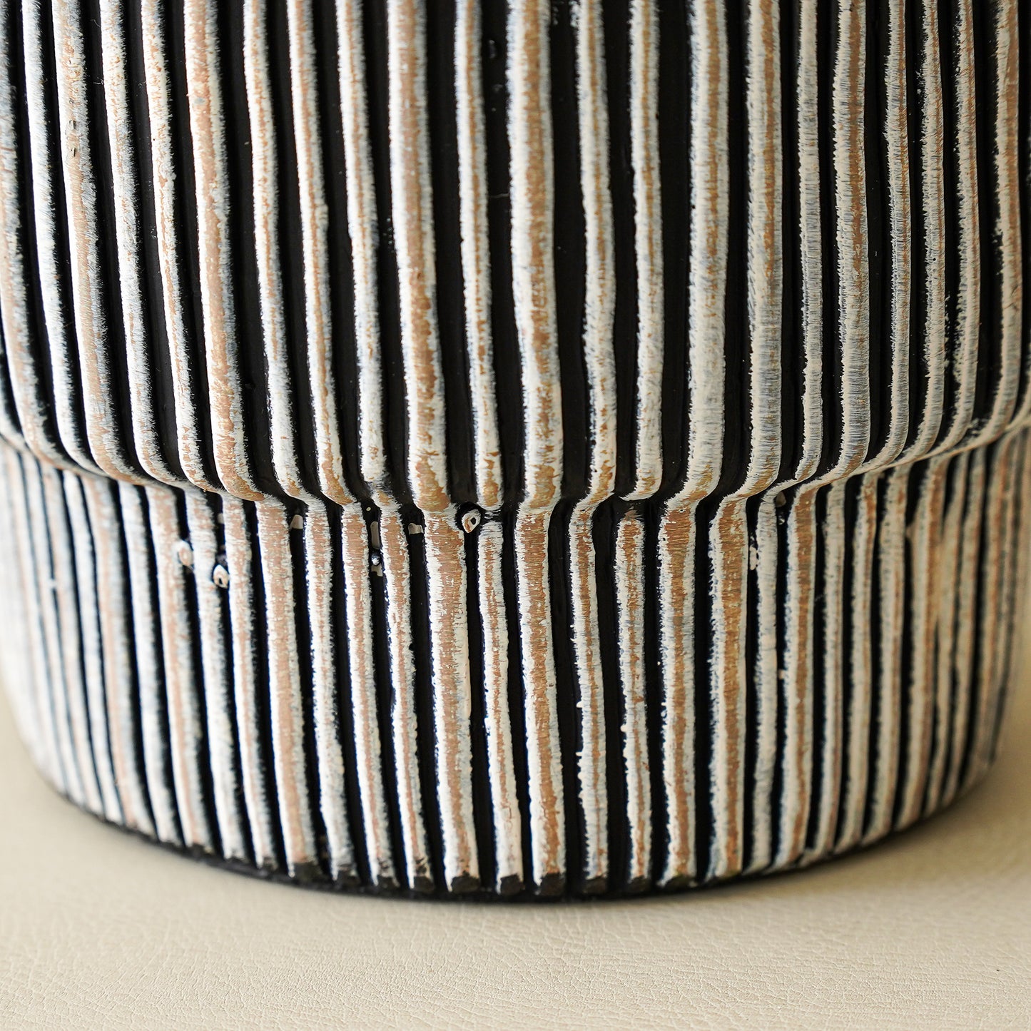 Black & Beige Ribbed Planter