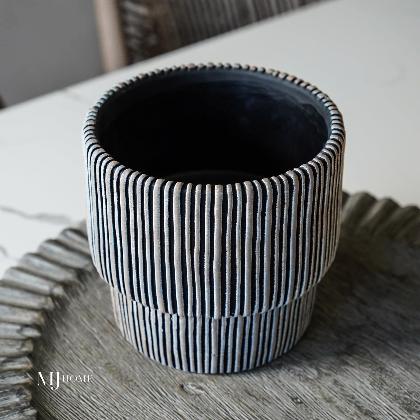 Black & Beige Ribbed Planter