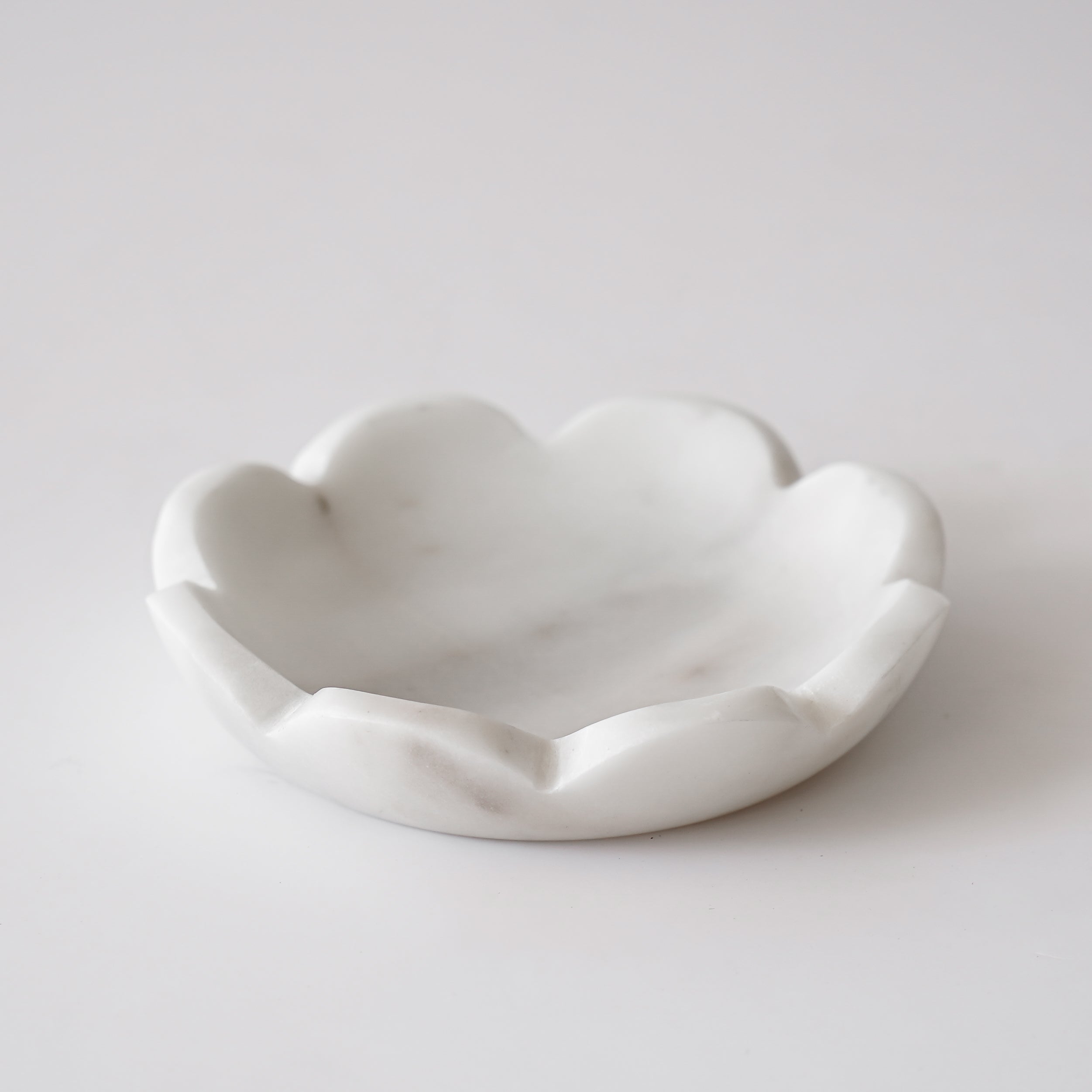 Beau Scalloped Ring Dish