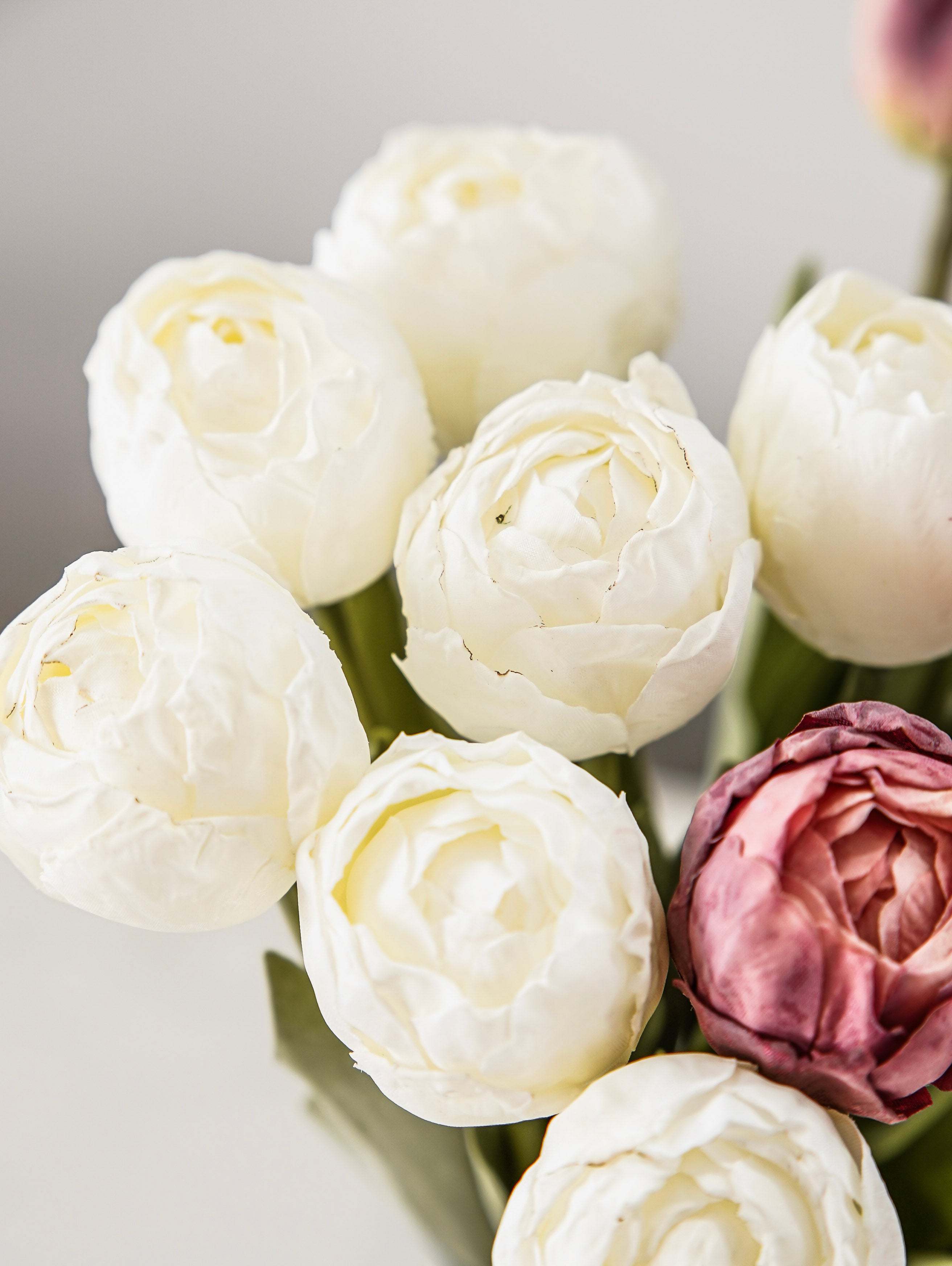 Dried-Look White Tulip Bunch