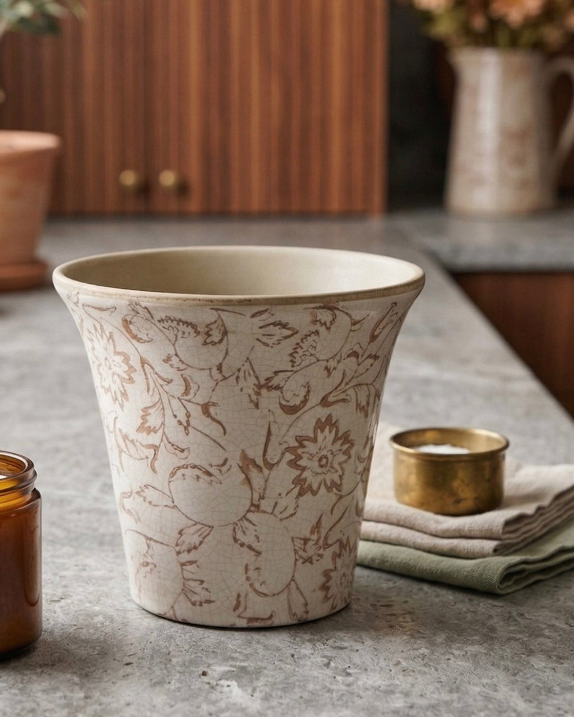Betty Heirloom Planter