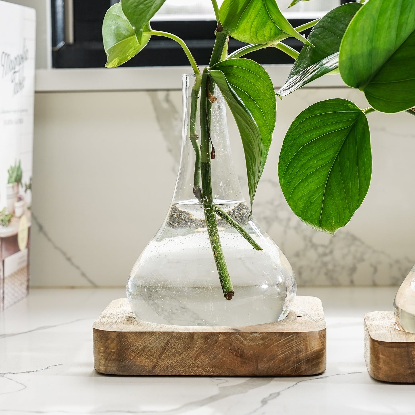 Fable Bud Vase & Base