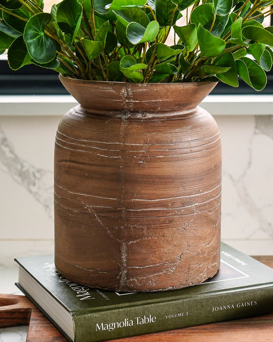 Dexter Line Pattern Pot