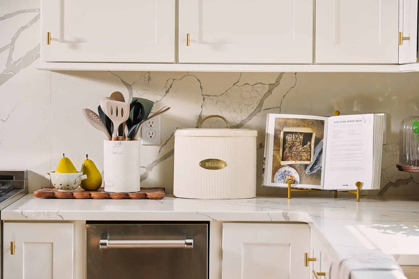 Gold Metal Easel | Large