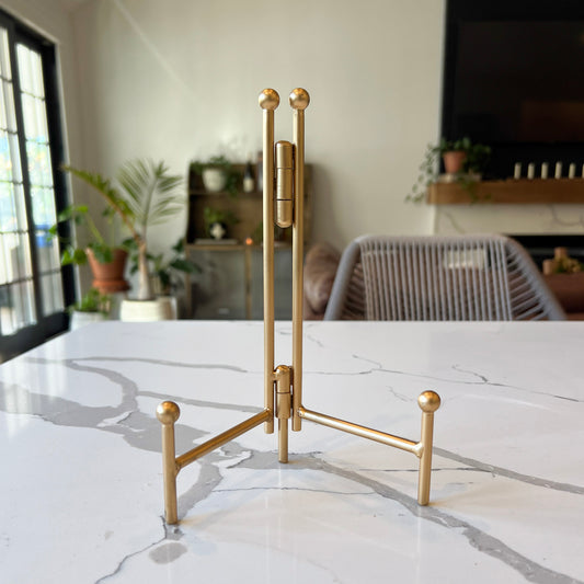 Gold Straight Back Easel