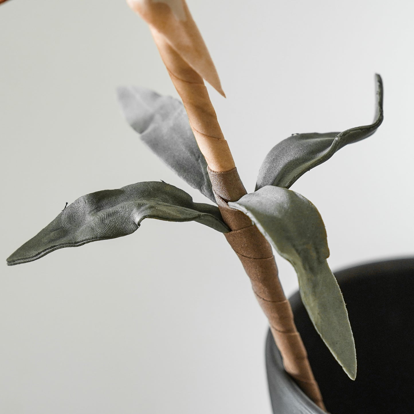 Hanging Foam Leaf Stem