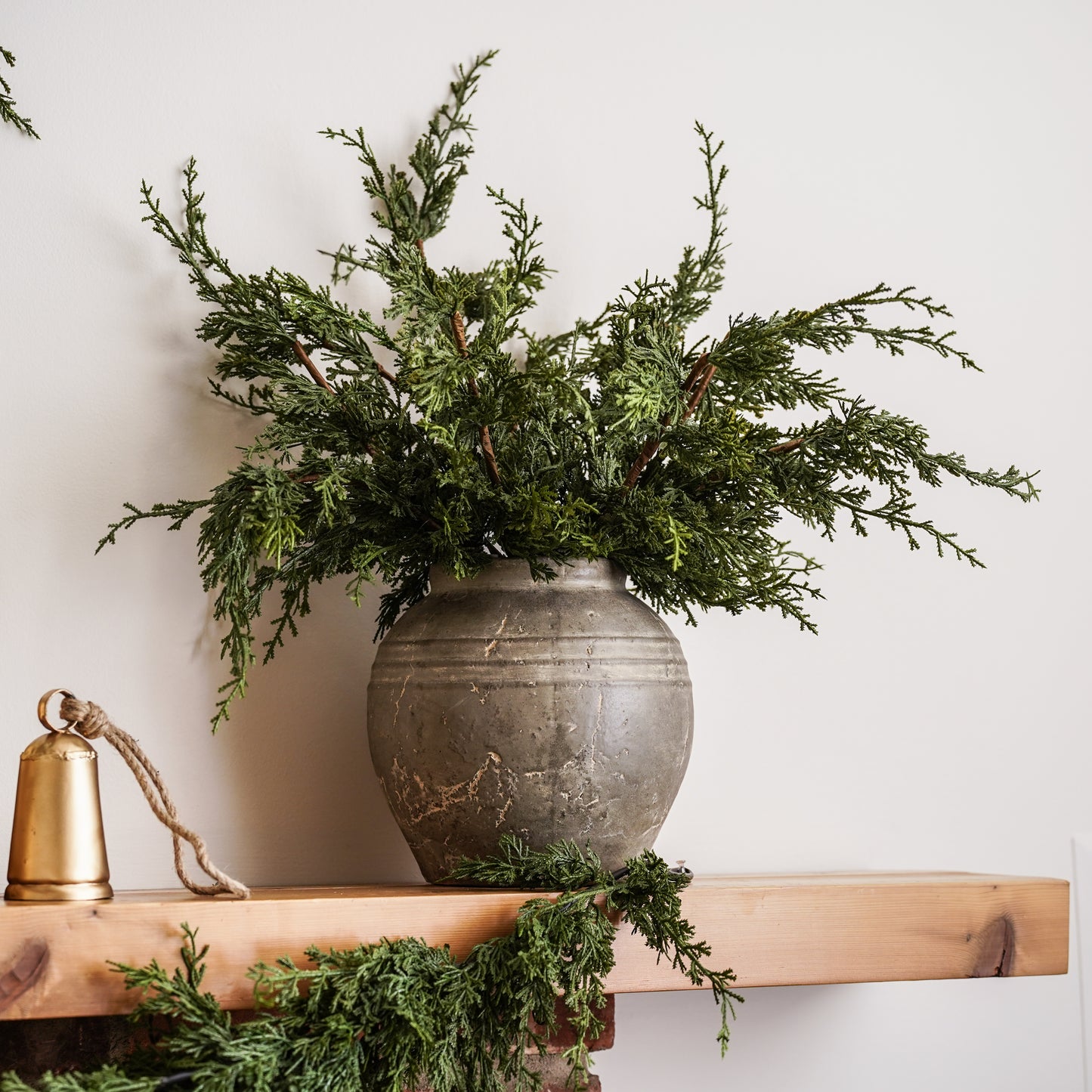 Real Touch Cedar Lake Stem | 28"