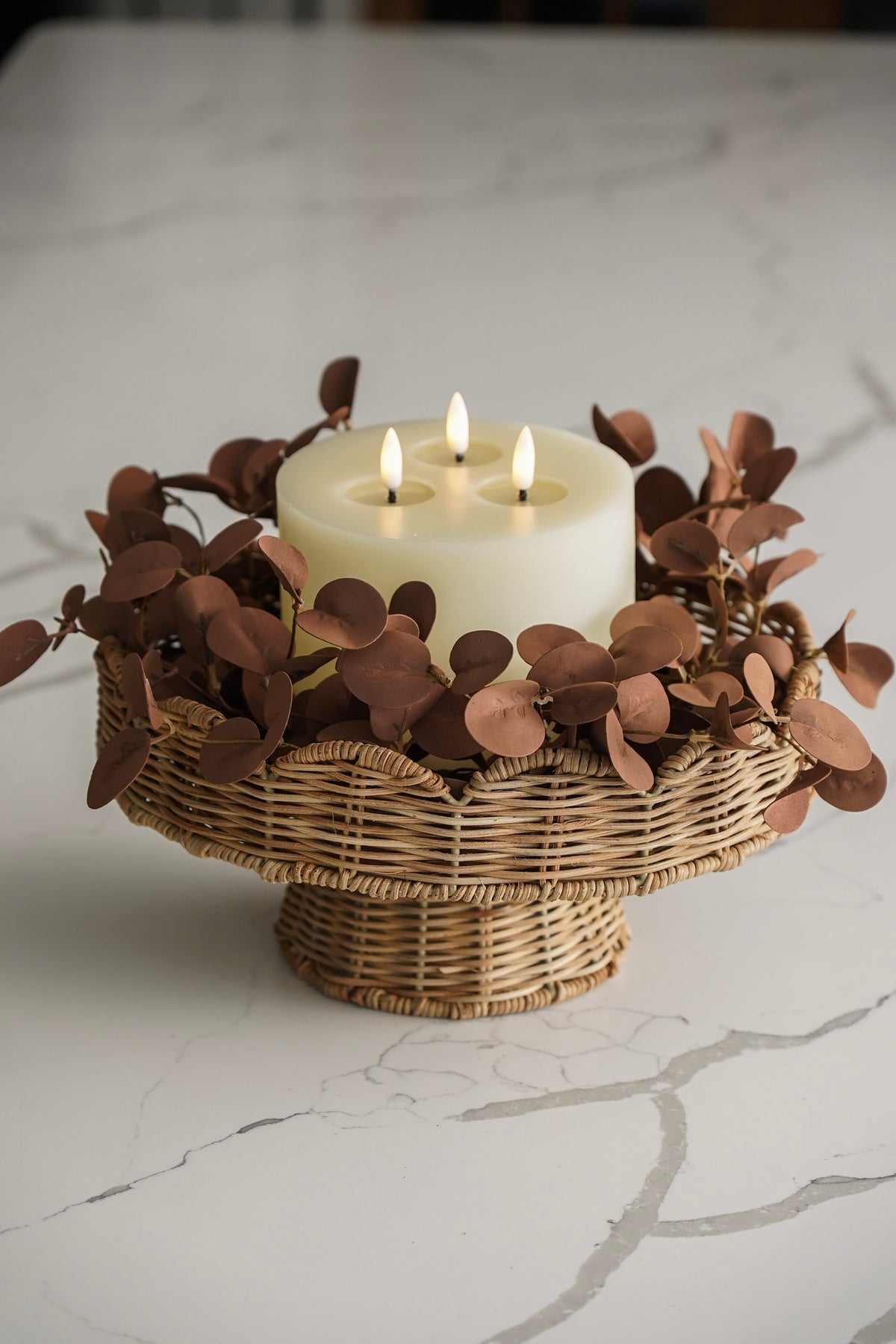 Scalloped Rattan Pedestal Tray