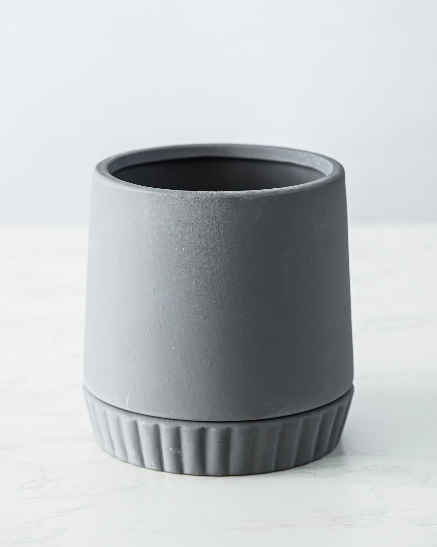 Everette Ceramic Pot with Saucer