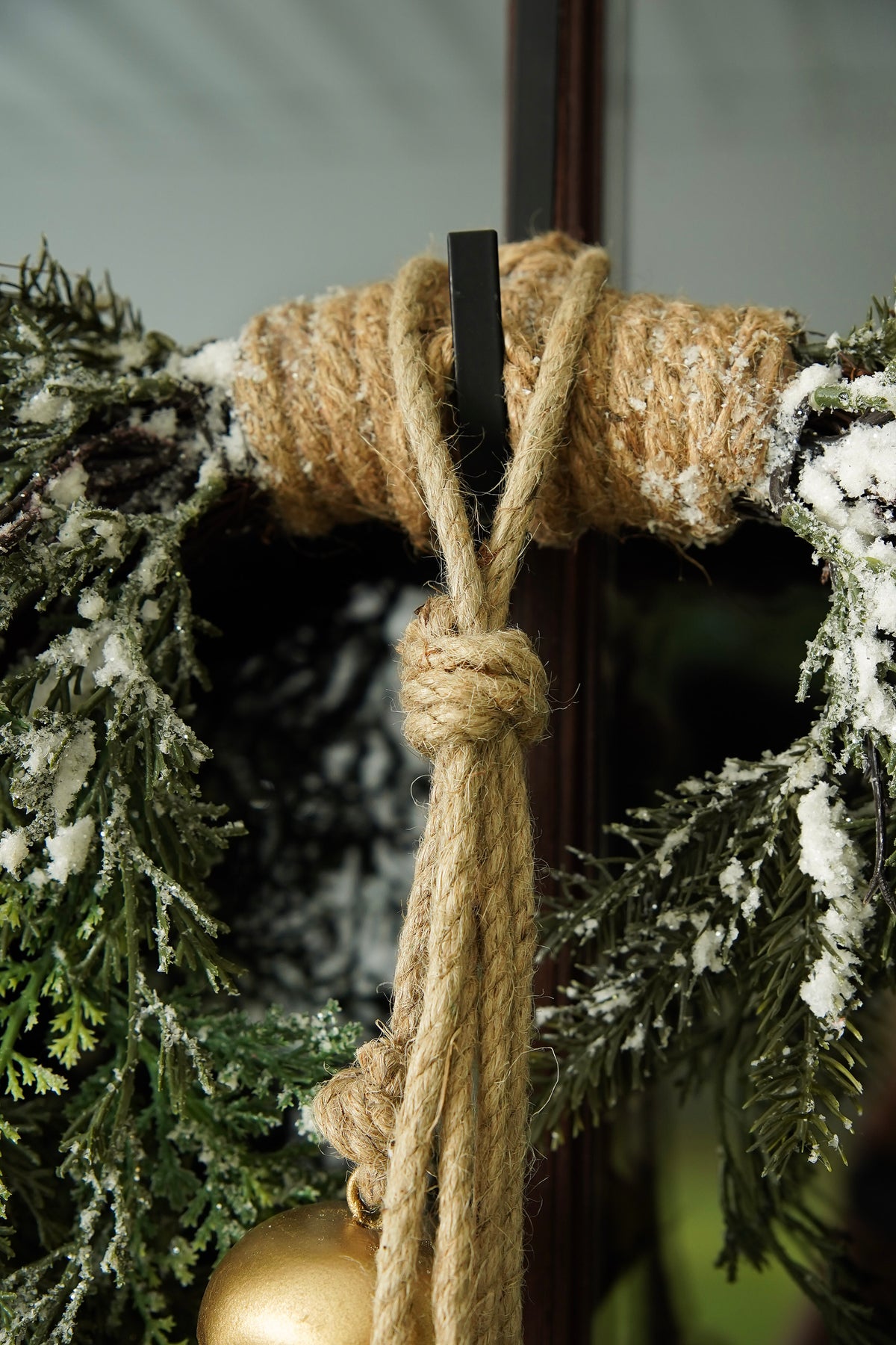 Antique Gold Bell Jute Hanger