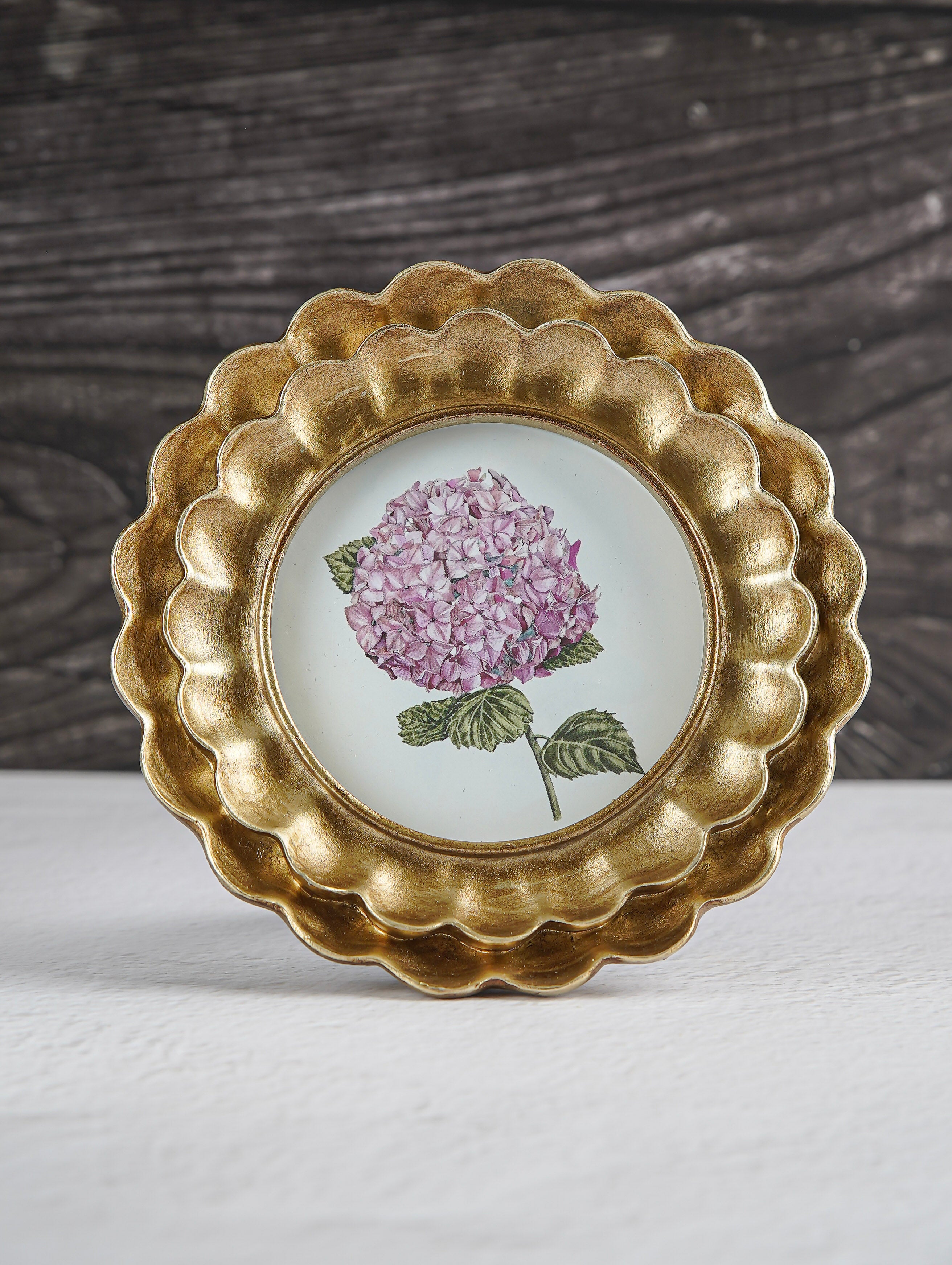 Round Bronze Scallop Frame