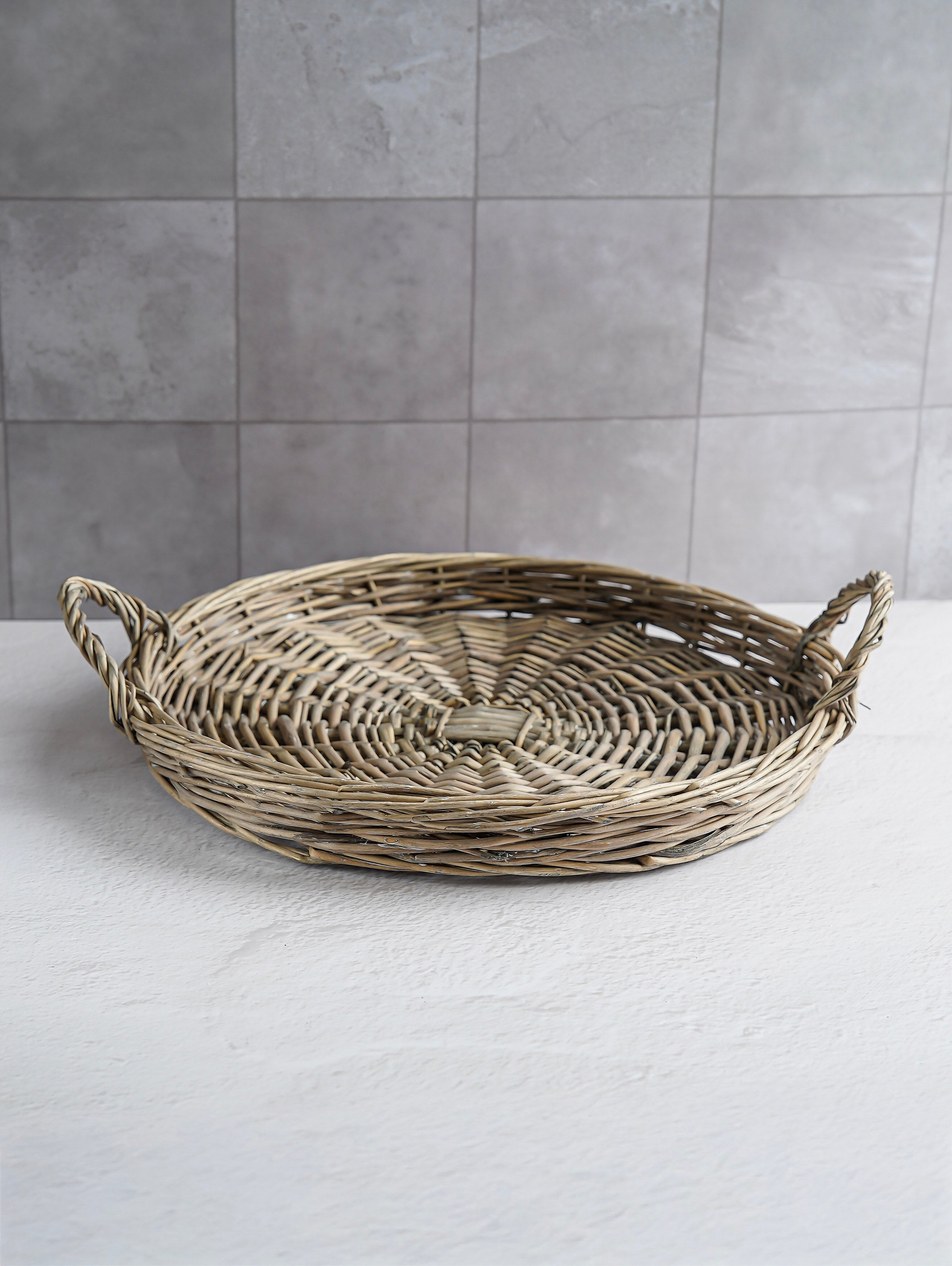 Round Willow Trays
