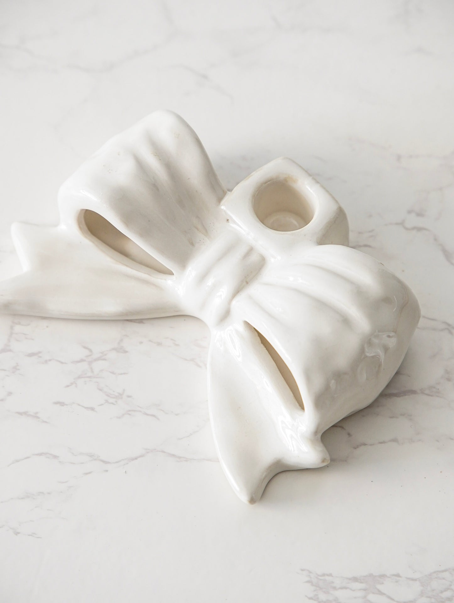 Ceramic Bow Taper Holder