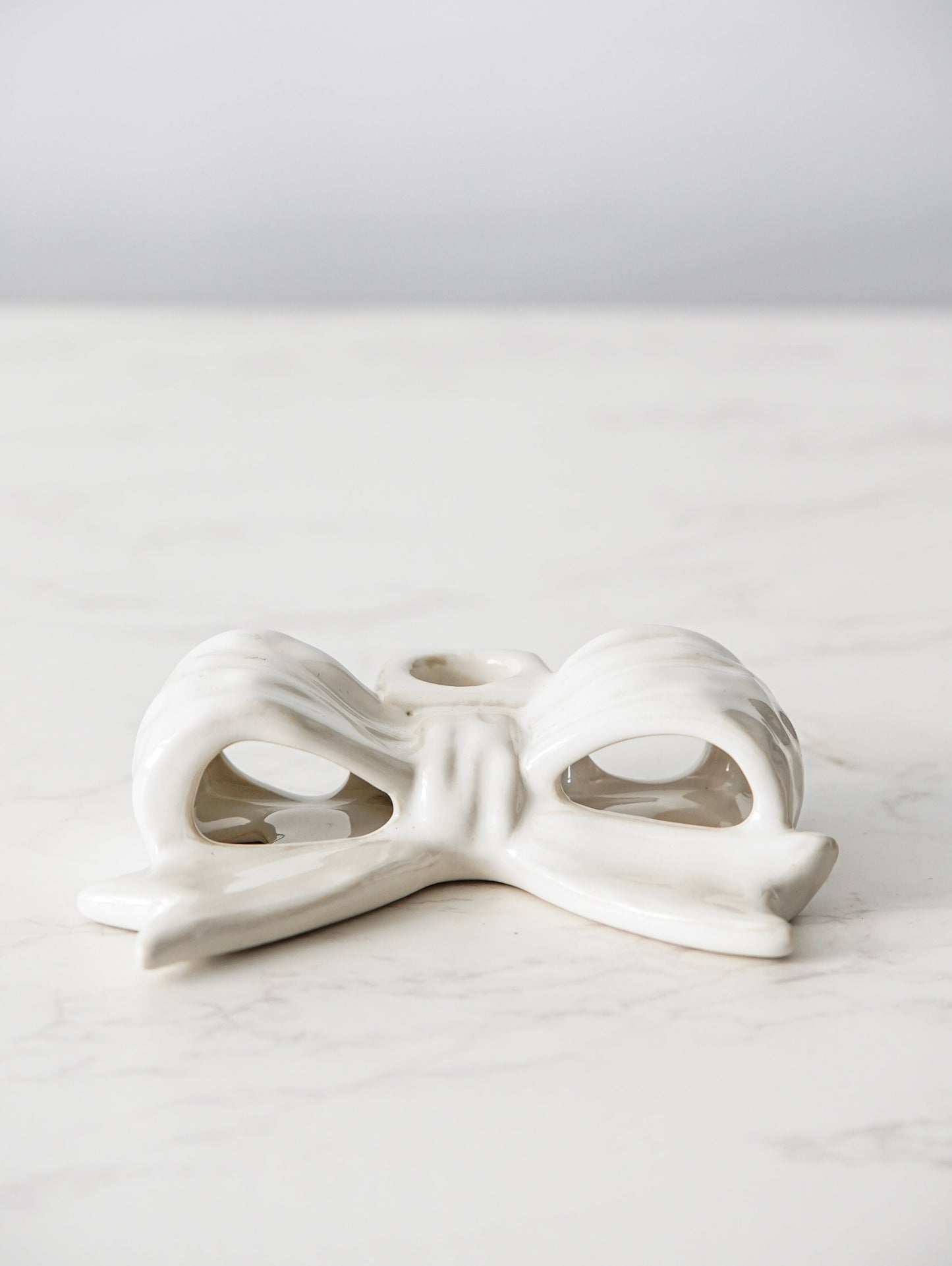 Ceramic Bow Taper Holder