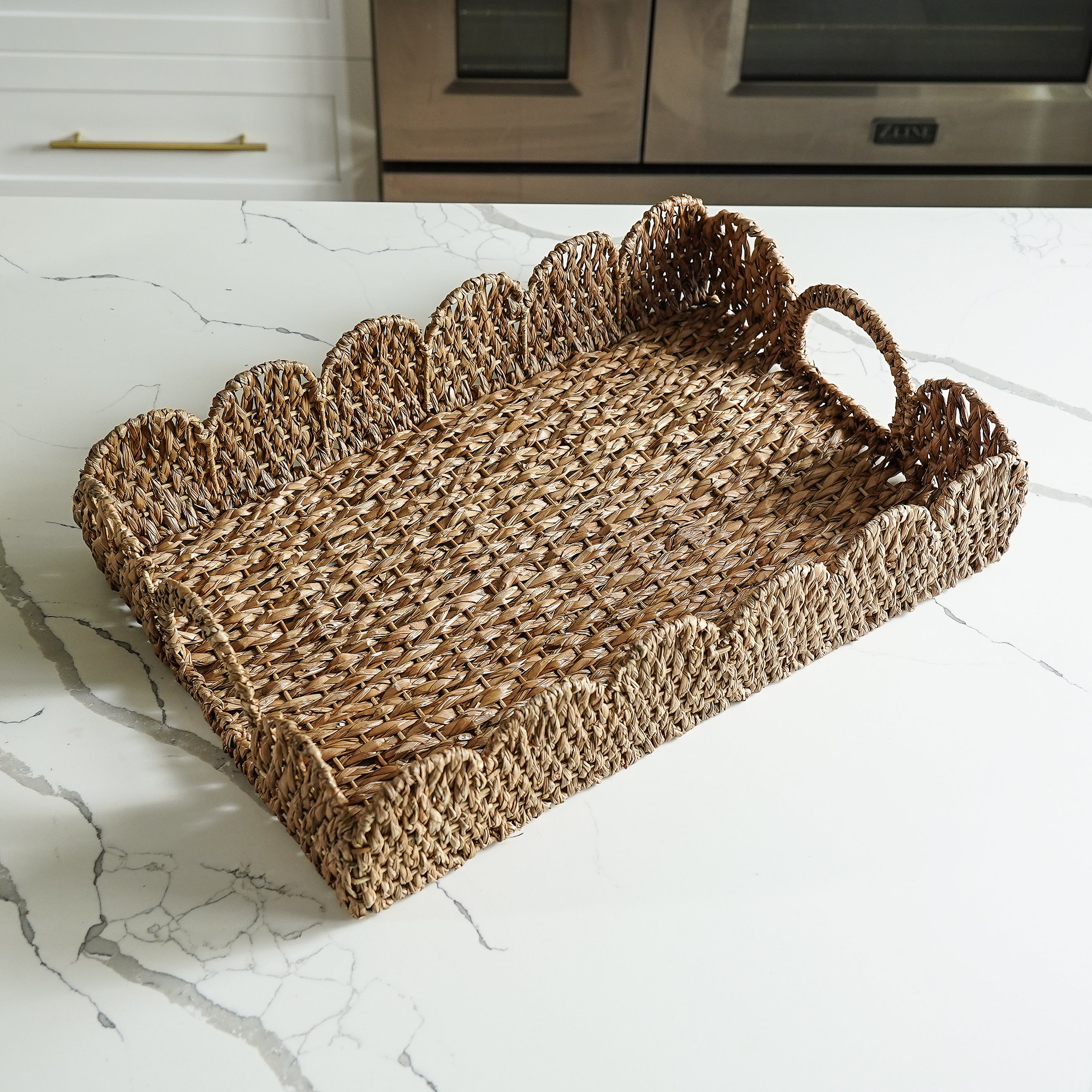 Braided Seagrass Scalloped Tray