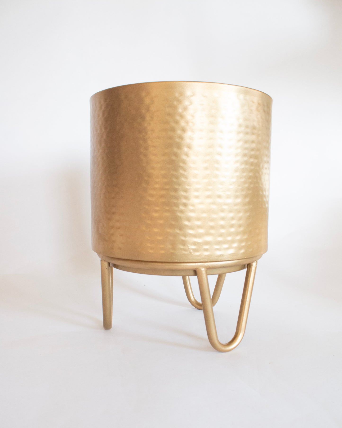 Hammered Planter with Stand
