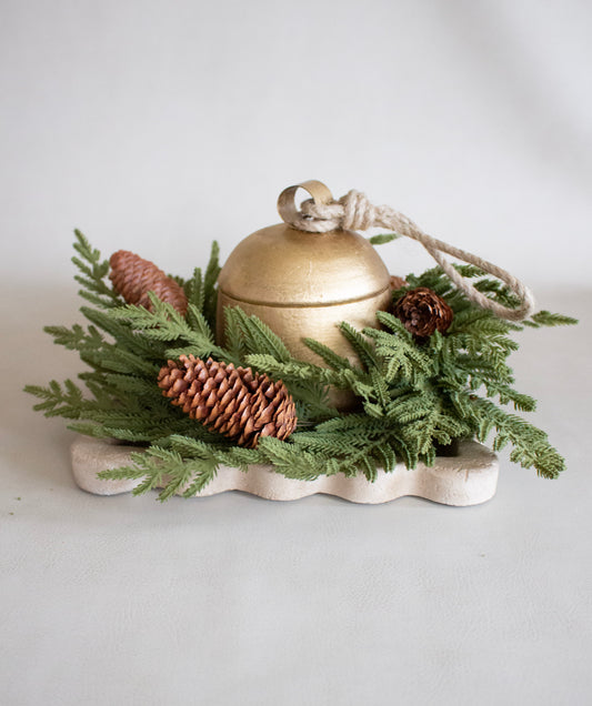 Scalloped Pinecone Holiday Accent Bundle