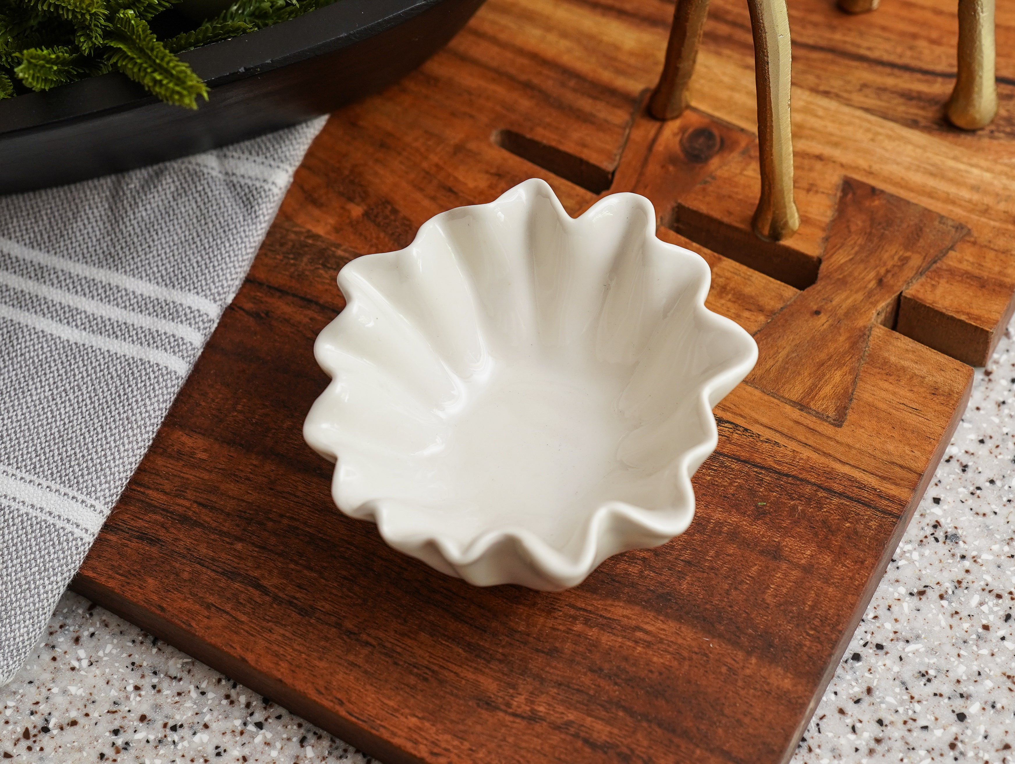 Stoneware Fluted Bowl