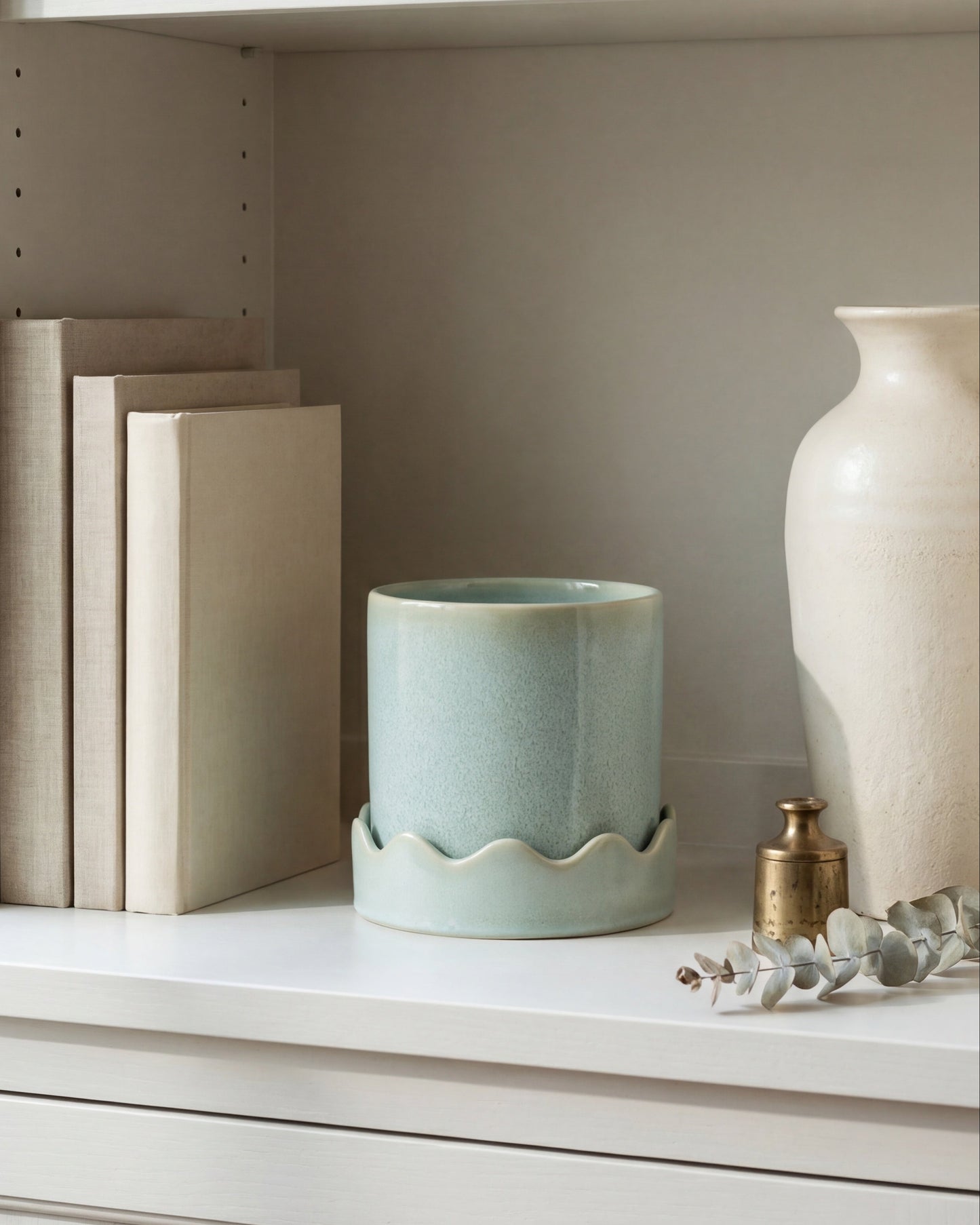 Planter with Ruffle Saucer